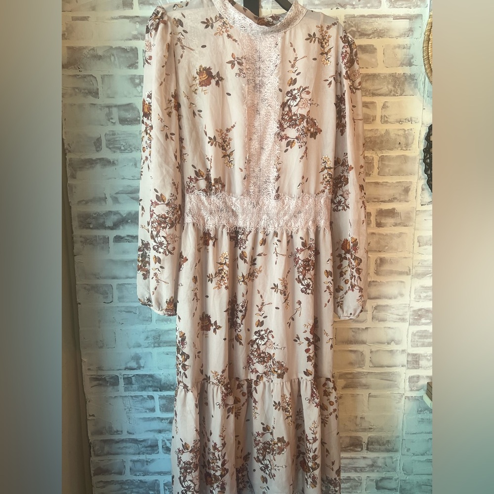 Xhilaration Floral Long Sleeve Dress - Cream and Brown